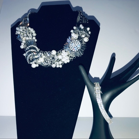 Tennis bracelet. - Picture 2 of 9